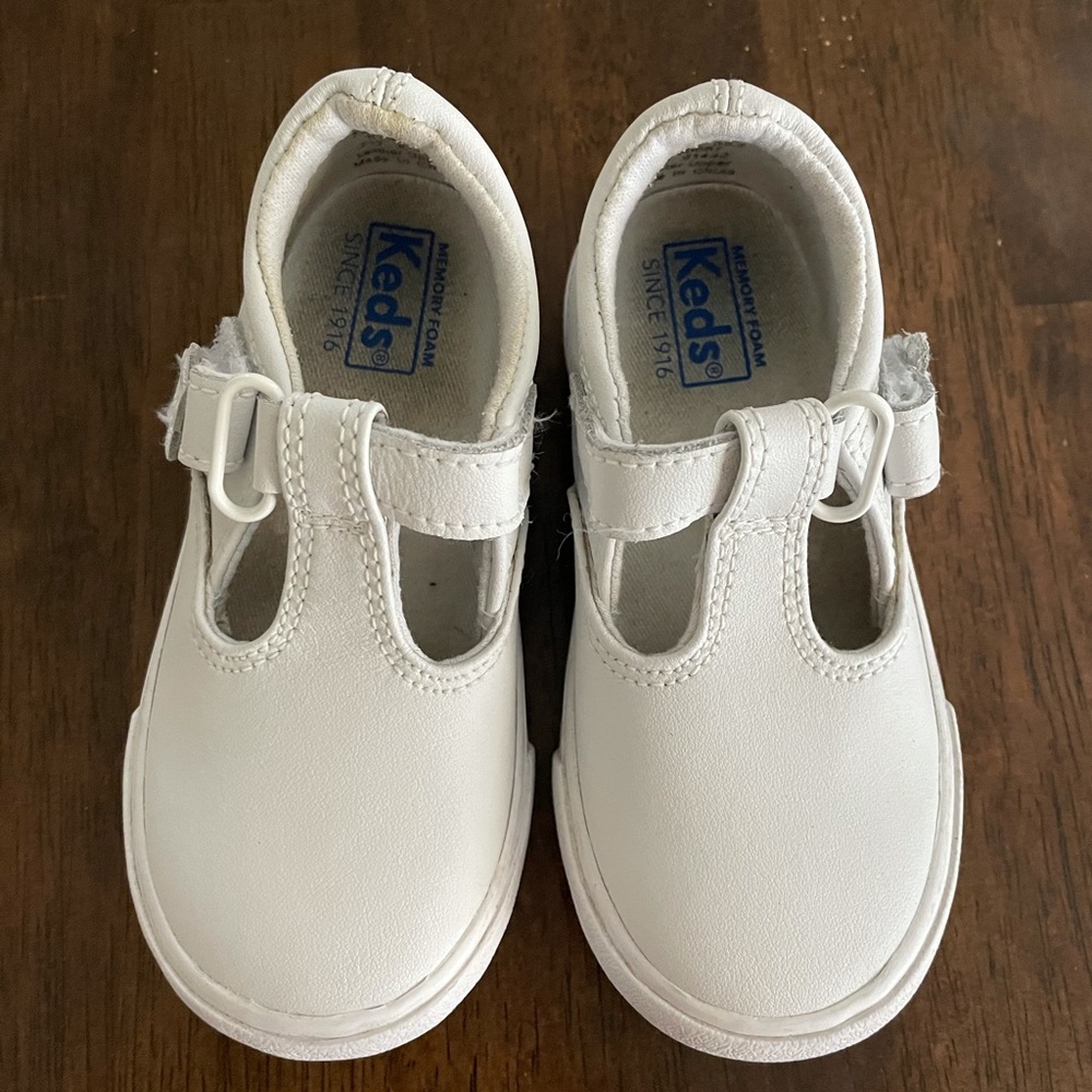 Keds Daphne size 7.5 toddler
